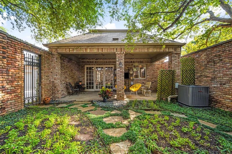 17 Stonecourt Circle, Dallas TX 75225 - Photo 16