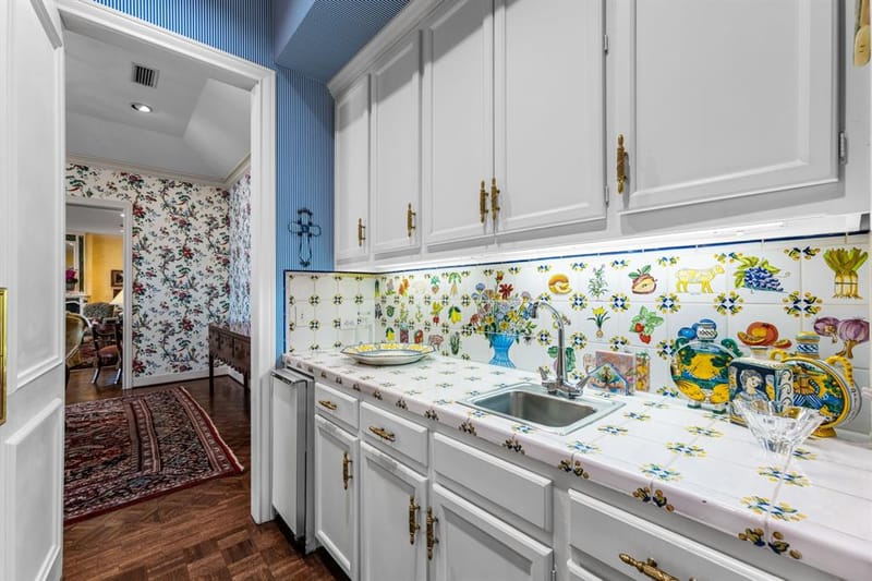 17 Stonecourt Circle, Dallas TX 75225 - Photo 9