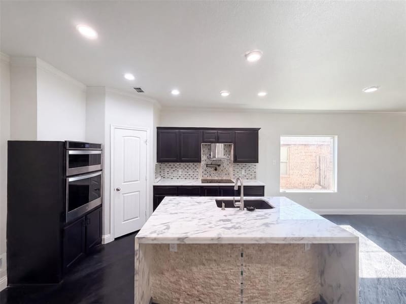 625 River Rock Drive, Azle TX 76020 - Photo 2