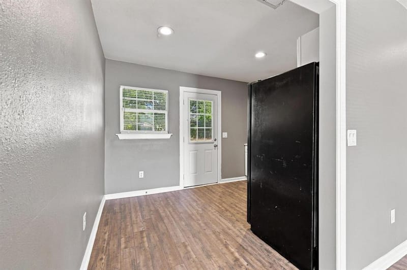 915 N Throckmorton Street, Sherman TX 75090 - Photo 11