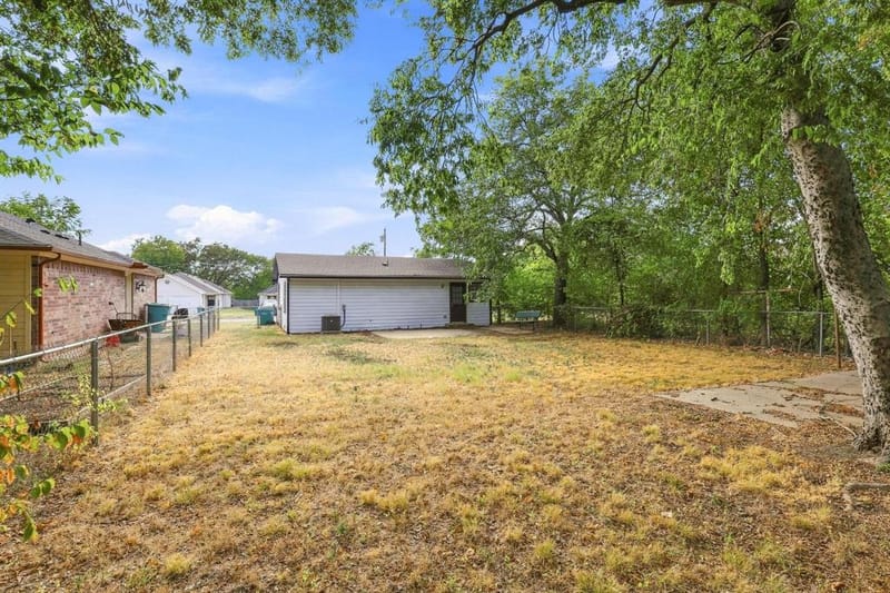 915 N Throckmorton Street, Sherman TX 75090 - Photo 31