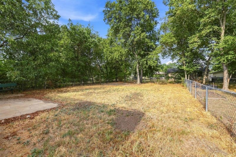 915 N Throckmorton Street, Sherman TX 75090 - Photo 29