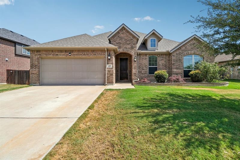 609 Richard Street, Crowley TX 76036 - Photo 2