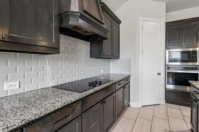 609 Richard Street, Crowley TX 76036 - Photo 12