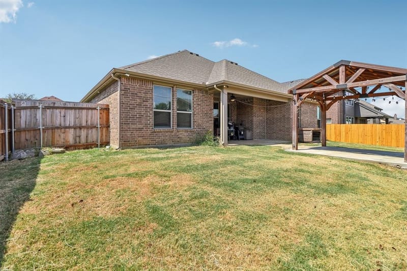 609 Richard Street, Crowley TX 76036 - Photo 36