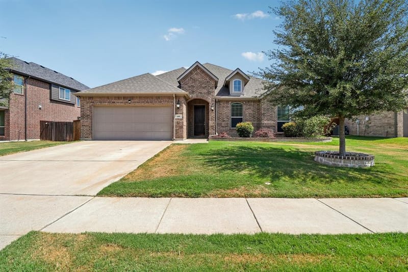609 Richard Street, Crowley TX 76036