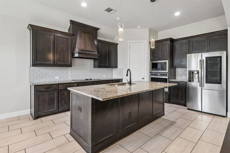 609 Richard Street, Crowley TX 76036 - Photo 10