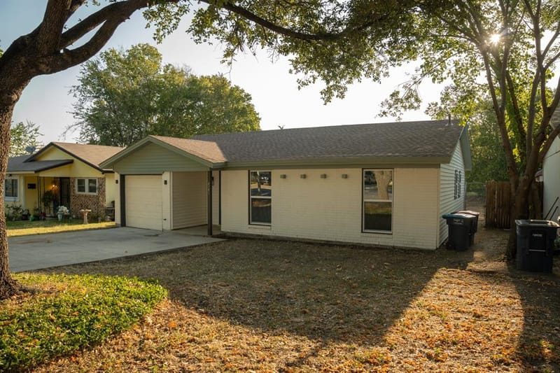 4741 Mccart Avenue, Fort Worth TX 76115 - Photo 6