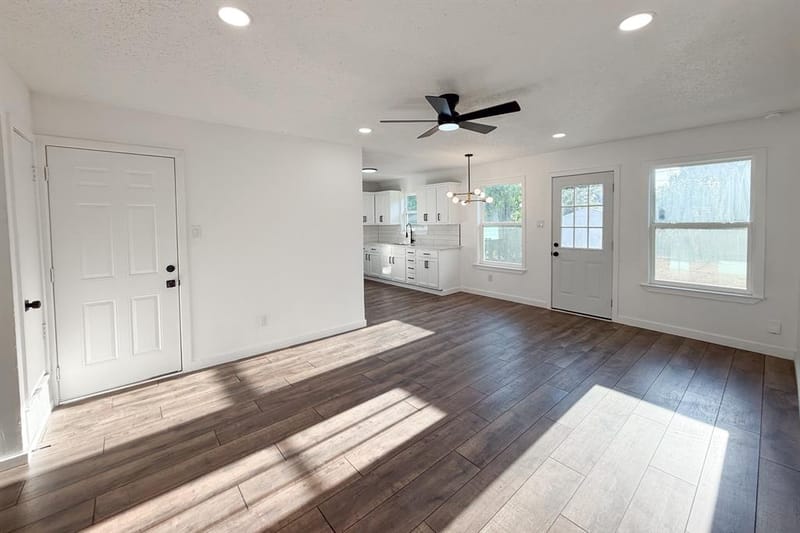 4741 Mccart Avenue, Fort Worth TX 76115 - Photo 9