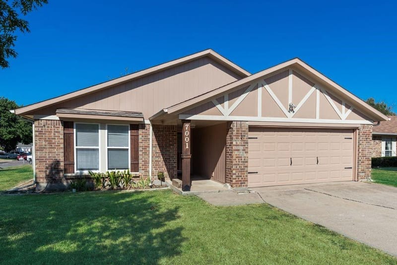 7001 Rose Lea Court, Fort Worth TX 76137 - Photo 2