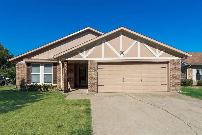 7001 Rose Lea Court, Fort Worth TX 76137