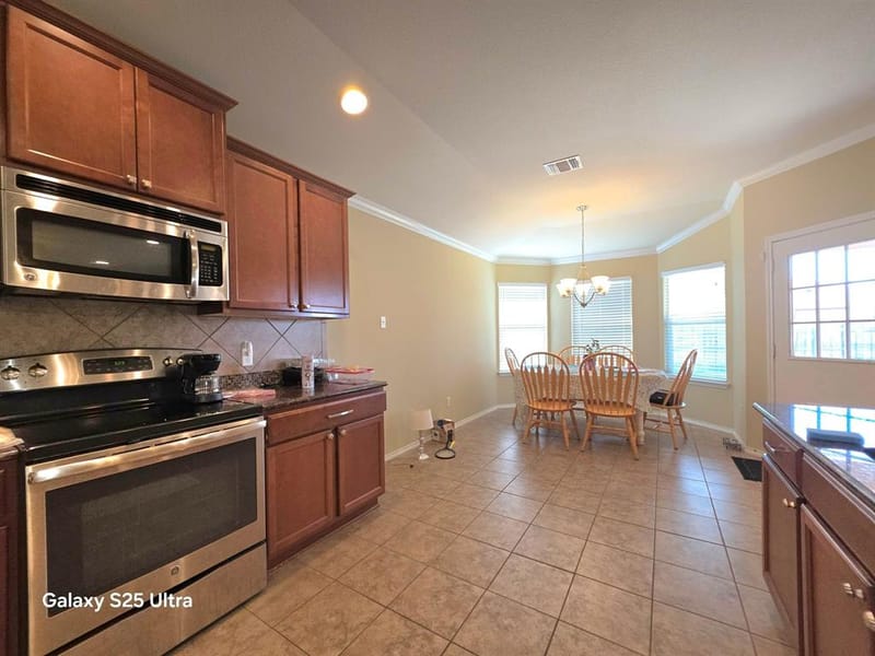 9805 Shallow Creek Drive, Waco TX 76708 - Photo 7