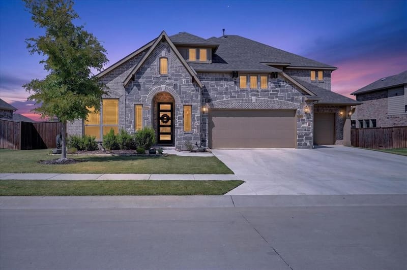 1113 Wrenwood Drive, Justin TX 76247
