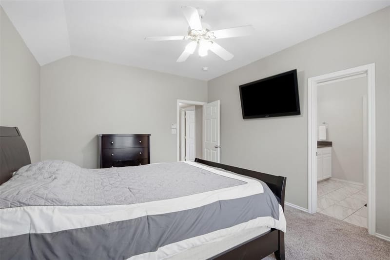 554 Continental Drive, Lewisville TX 75067 - Photo 10