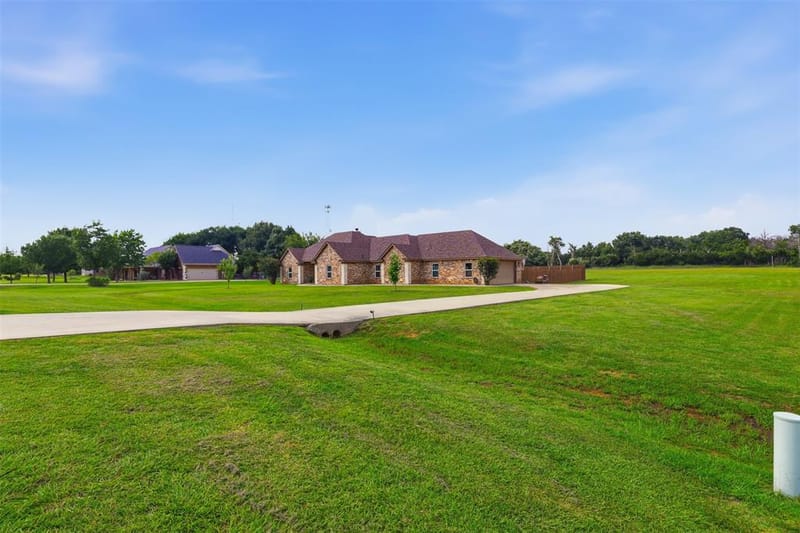 2425 Pecan Springs Road, Cleburne TX 76031 - Photo 7