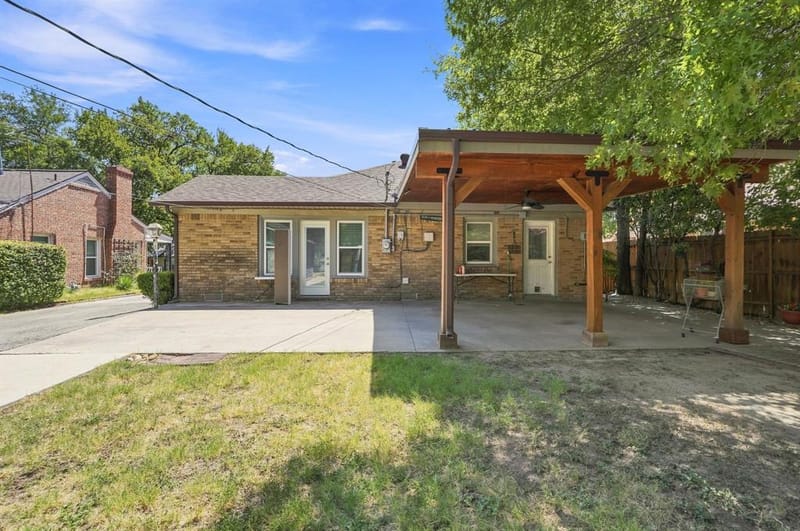 2215 Primrose Avenue, Fort Worth TX 76111 - Photo 24