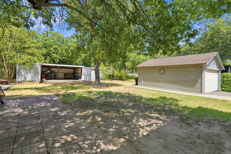 2215 Primrose Avenue, Fort Worth TX 76111 - Photo 19