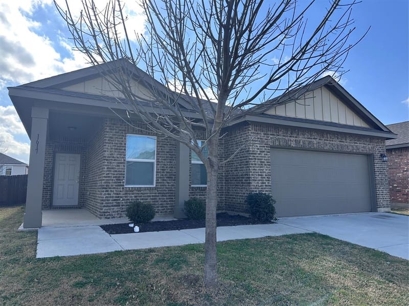 1617 Braeburn Lane, Fort Worth TX 76052 - Photo 2