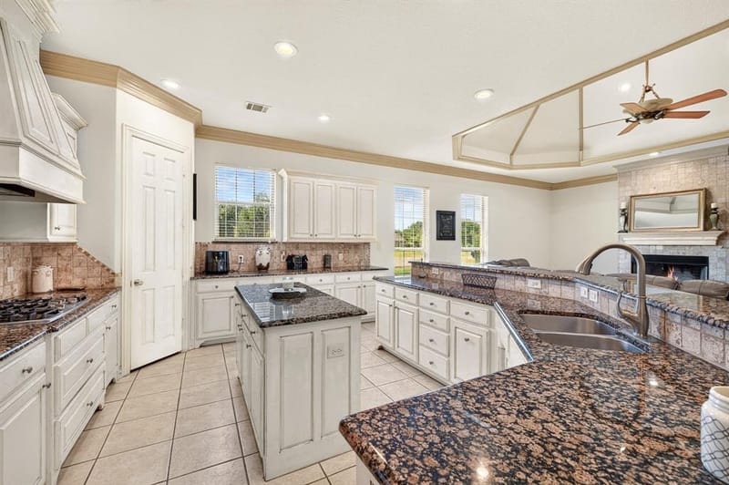 3833 Eagles Nest Trail, Burleson TX 76028 - Photo 11
