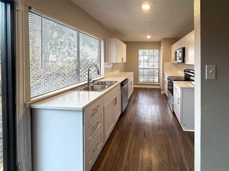 9117 Fairmont Circle, Rowlett TX 75088 - Photo 4