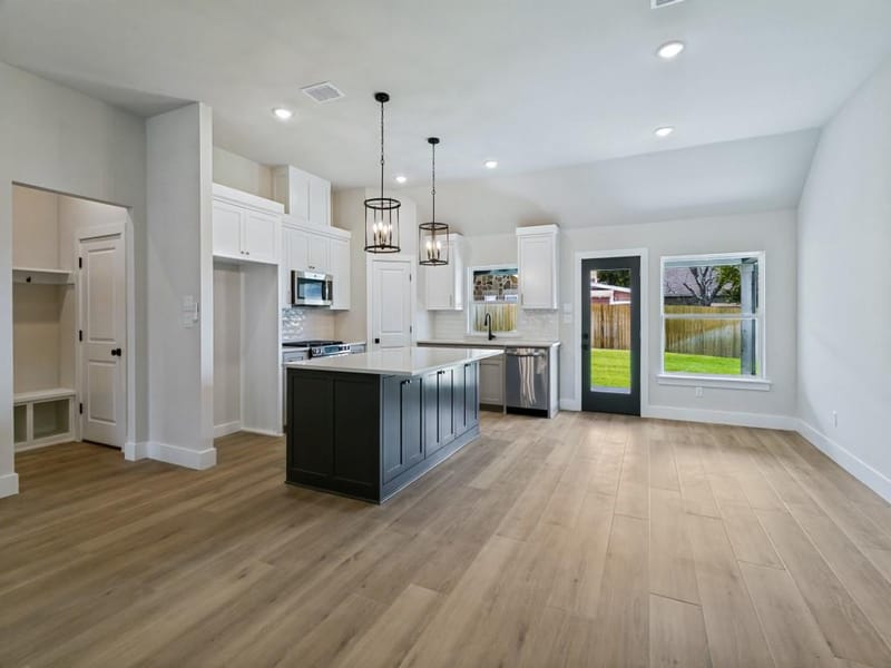 610 N Mill, Weatherford TX 76086 - Photo 6