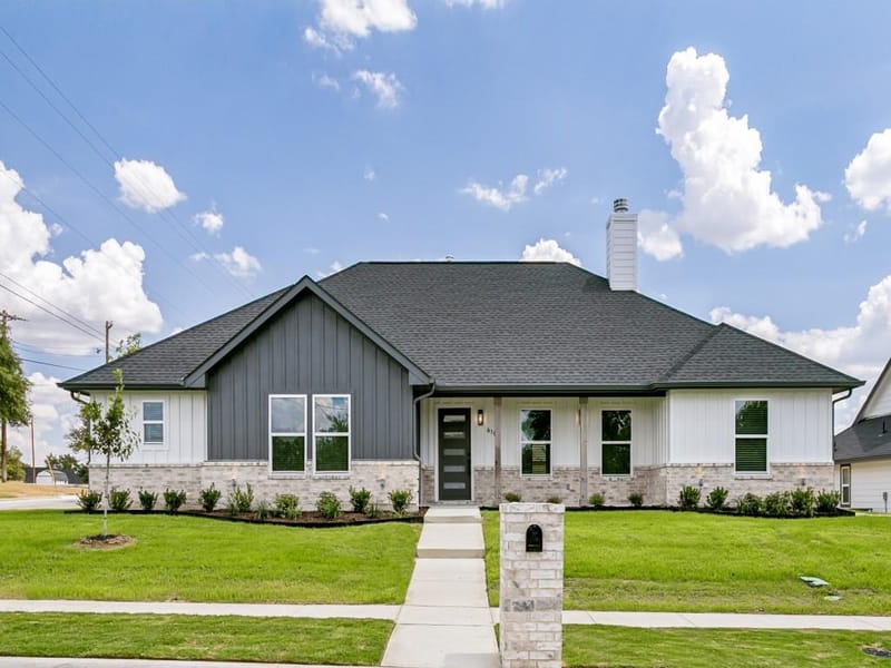 610 N Mill, Weatherford TX 76086