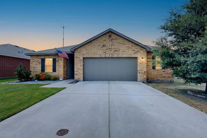 300 Concho River Drive, Glenn Heights TX 75154 - Photo 32
