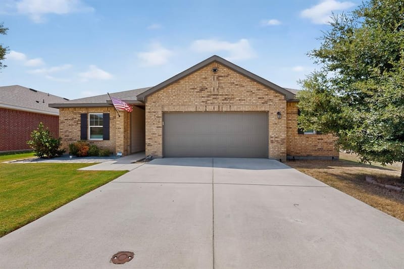 300 Concho River Drive, Glenn Heights TX 75154
