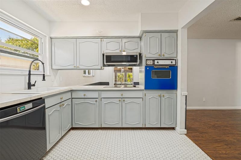 2913 David Lane, Arlington TX 76013 - Photo 7