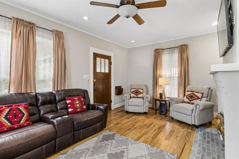 1011 Woodlawn Avenue, Dallas TX 75208 - Photo 6