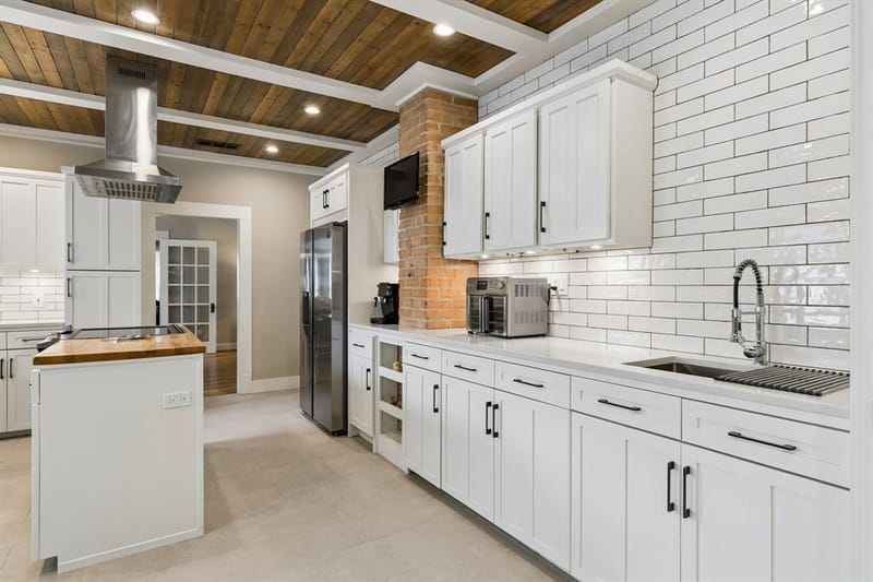 1011 Woodlawn Avenue, Dallas TX 75208 - Photo 10