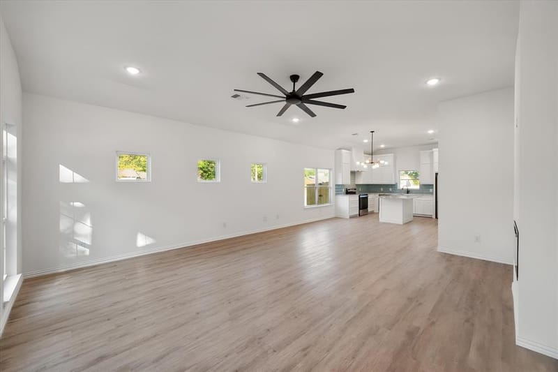 1100 E Collin Street, Corsicana TX 75110 - Photo 5