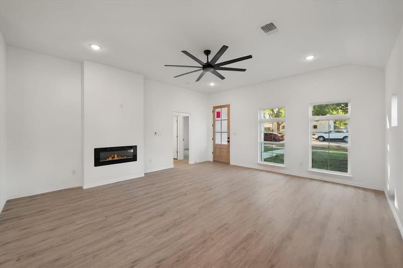 1100 E Collin Street, Corsicana TX 75110 - Photo 4