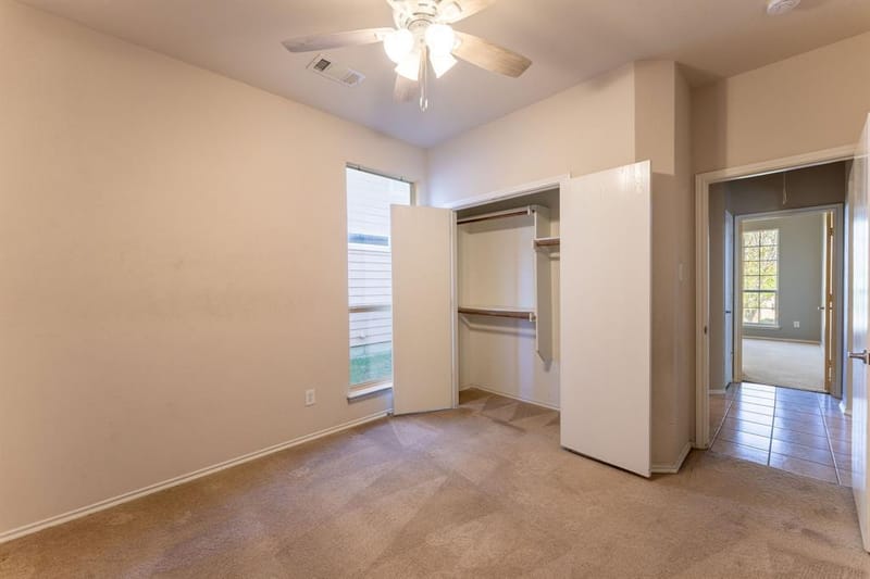 857 Rio Bravo Drive, Fort Worth TX 76052 - Photo 6