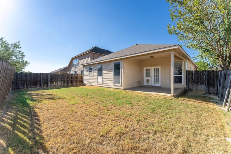 857 Rio Bravo Drive, Fort Worth TX 76052 - Photo 32