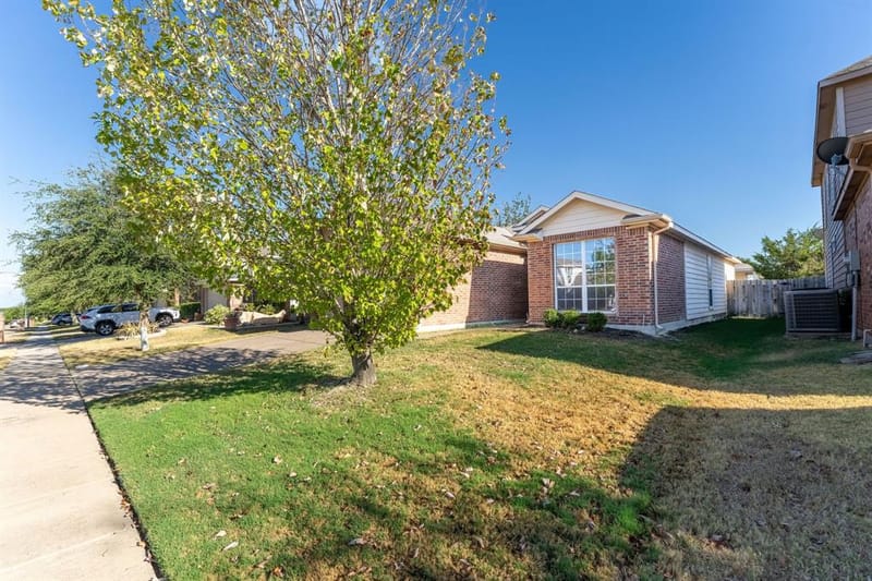 857 Rio Bravo Drive, Fort Worth TX 76052 - Photo 34