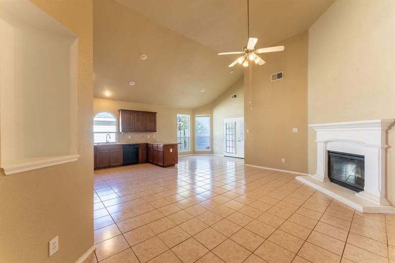 857 Rio Bravo Drive, Fort Worth TX 76052 - Photo 15