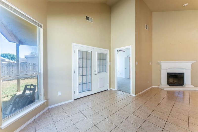 857 Rio Bravo Drive, Fort Worth TX 76052 - Photo 21
