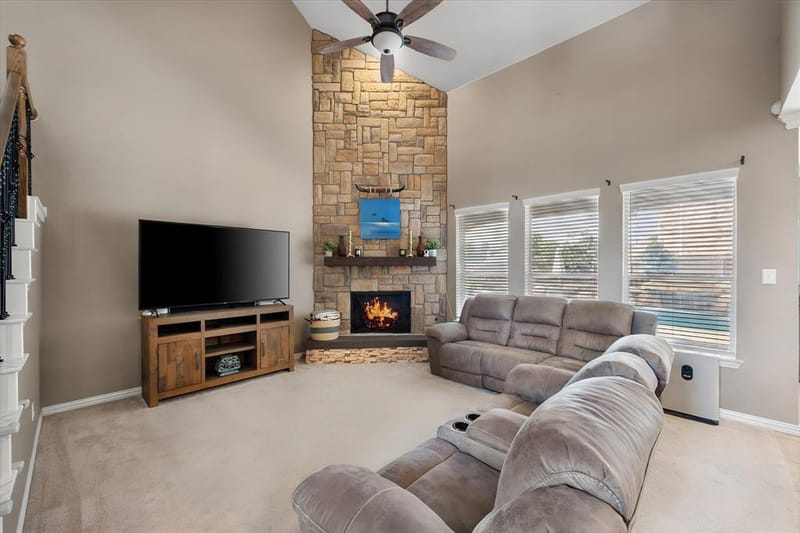 13801 Hunter Jake Drive, Fort Worth TX 76052 - Photo 6