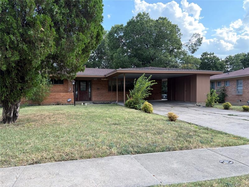 4625 Kushla Avenue, Dallas TX 75216 - Photo 2