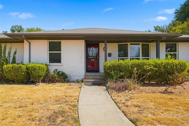 4730 Chilton Drive, Dallas TX 75227 - Photo 2
