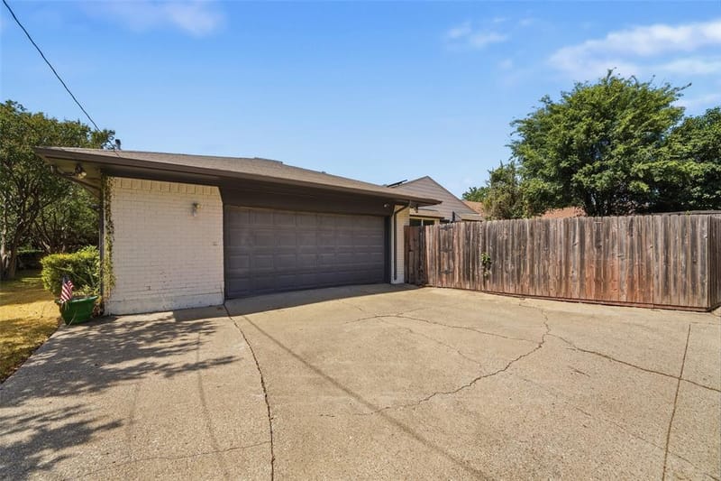 4730 Chilton Drive, Dallas TX 75227 - Photo 35