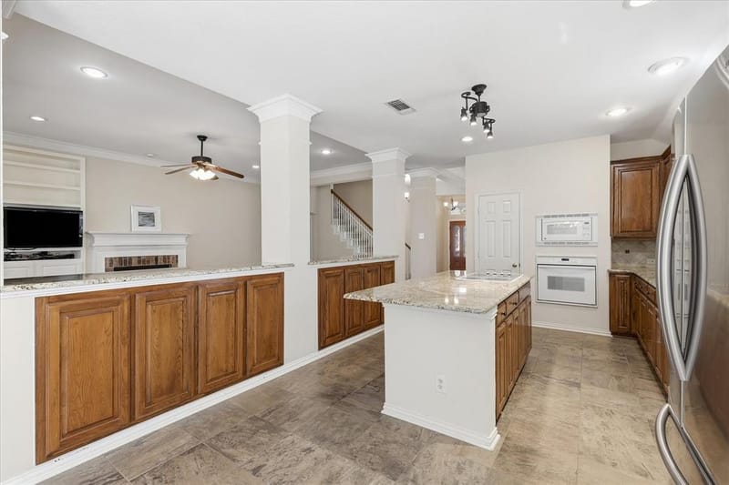 1109 Oakhollow Drive, Corinth TX 76210 - Photo 14