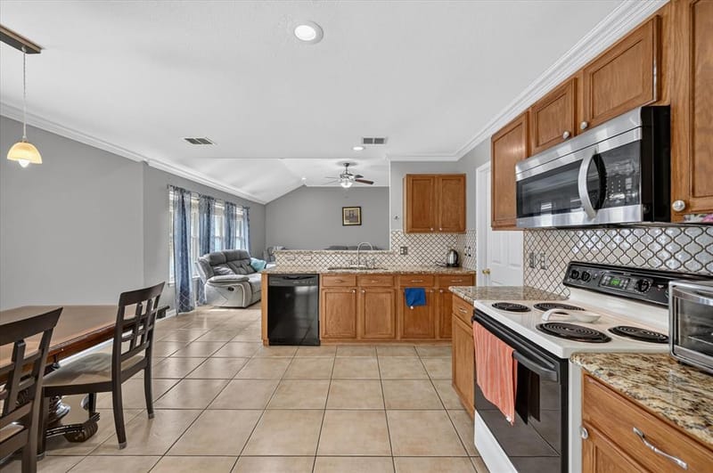 5530 Mandarin Way, Dallas TX 75249 - Photo 17