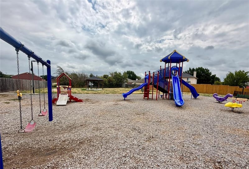 5530 Mandarin Way, Dallas TX 75249 - Photo 36