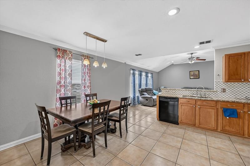 5530 Mandarin Way, Dallas TX 75249 - Photo 14