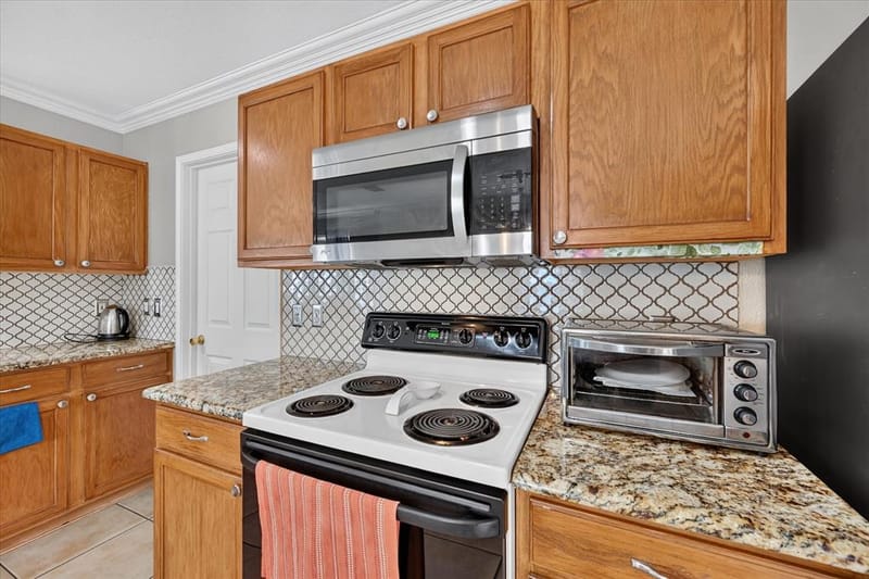 5530 Mandarin Way, Dallas TX 75249 - Photo 18
