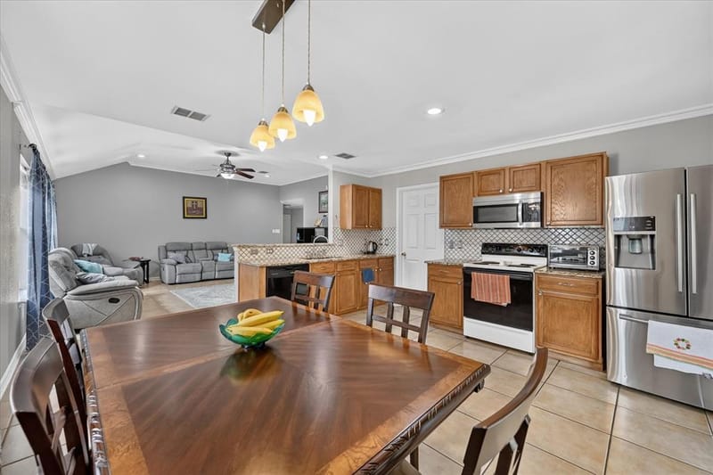 5530 Mandarin Way, Dallas TX 75249 - Photo 15