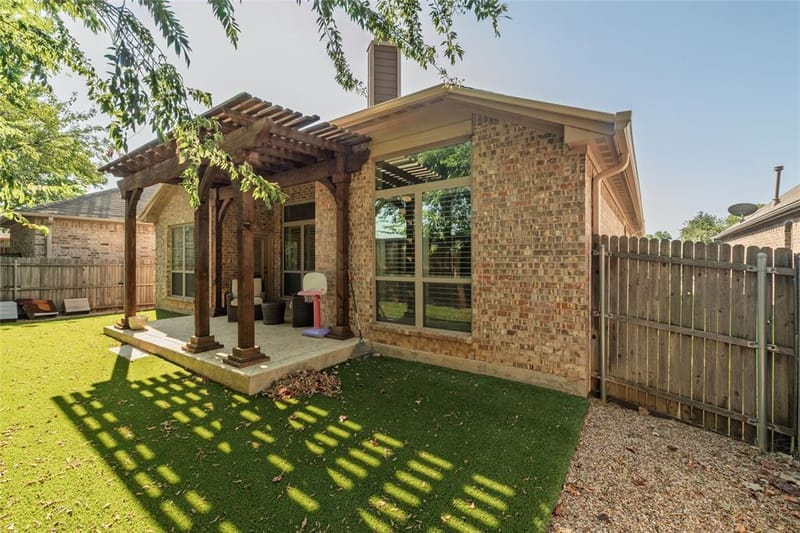 2505 Sanders Court, Bedford TX 76021 - Photo 32