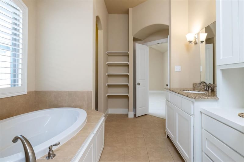 2505 Sanders Court, Bedford TX 76021 - Photo 25